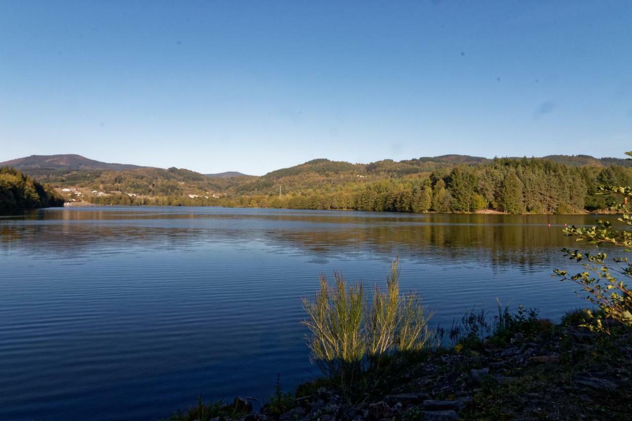 Gite De Sauviat 25 Chemin Du Grand Pacher Le Bourg De Sauviat 63120 Екстер'єр фото